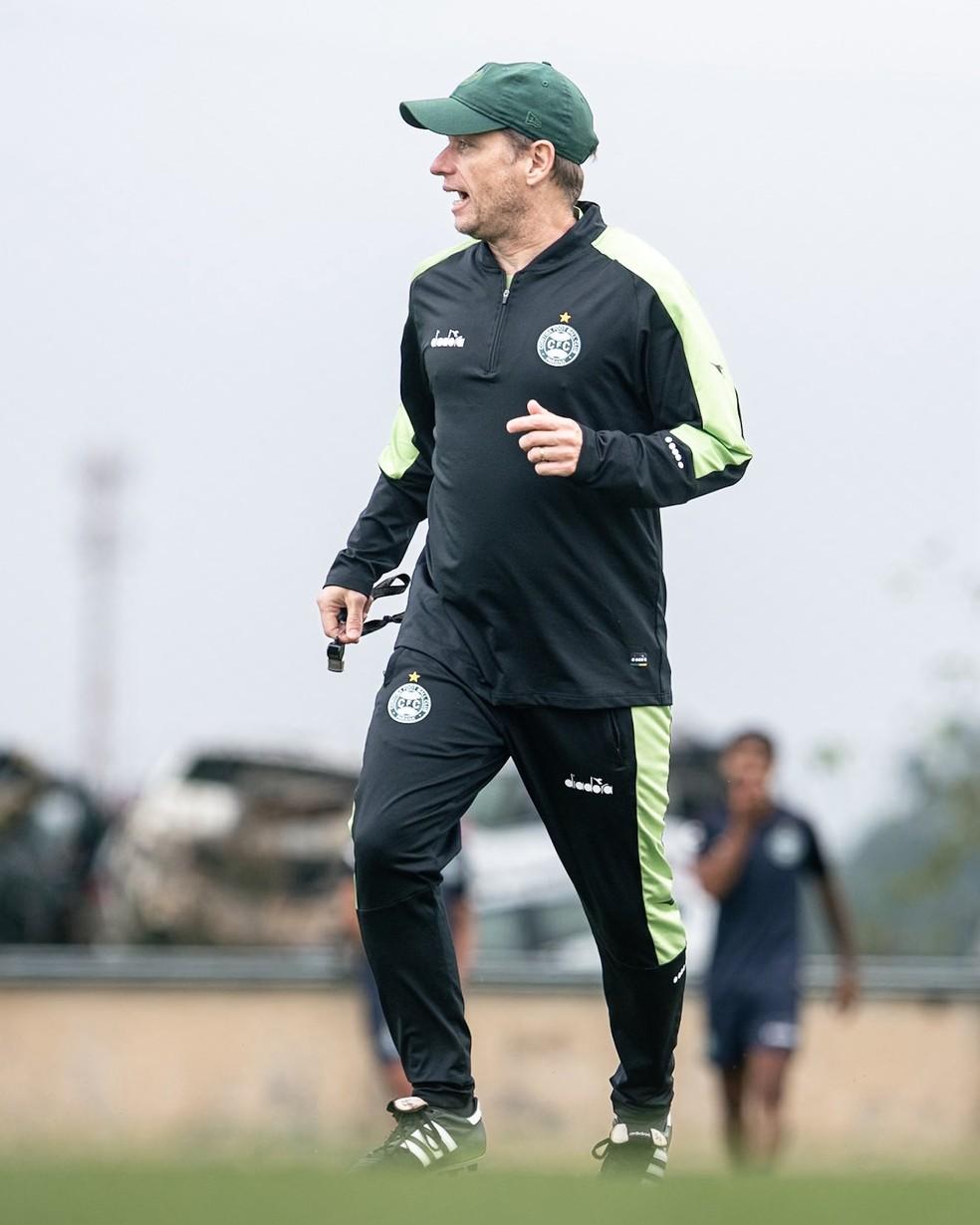 Técnico Fernando Seabra, do Coritiba — Foto: JP Pacheco/Coritiba