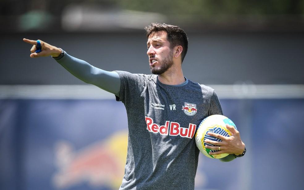 Vinicius Rovaris, auxiliar técnico do Bragantino — Foto: Ari Ferreira/Red Bull Bragantino