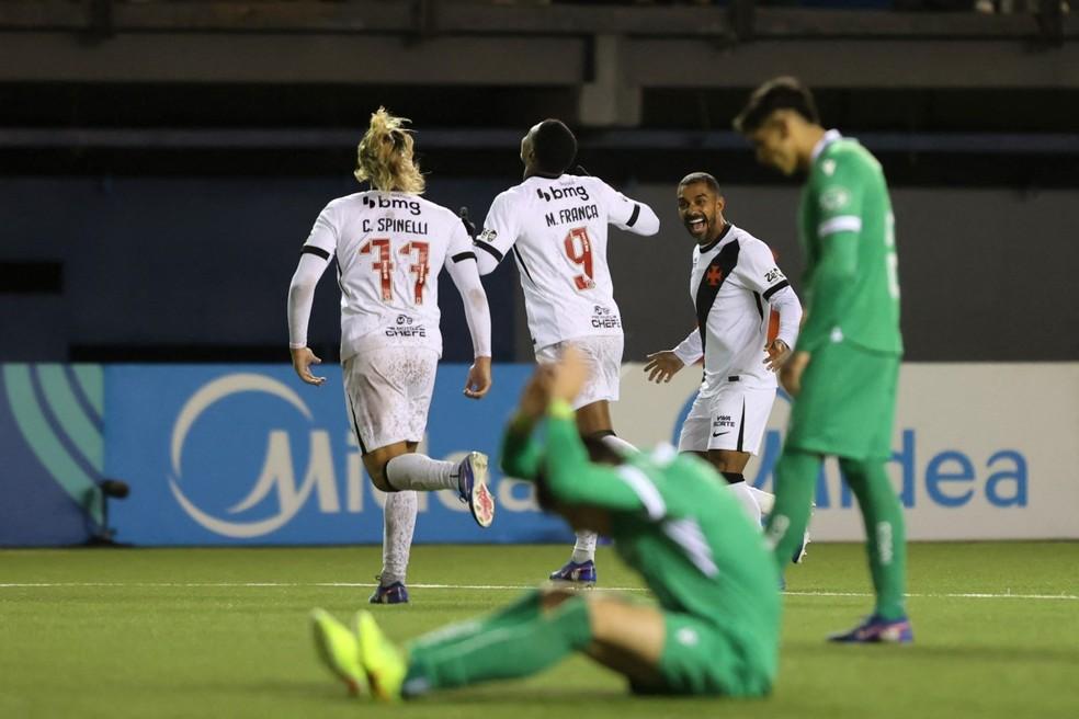 Matheus França em Audax Italiano x Vasco — Foto: Raul BRAVO/AFP