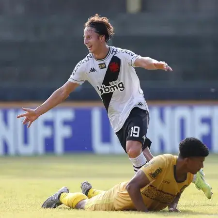 Galarza chegou a virar xodó da torcida no Vasco, mas não deslanchou Imagem: Rafael Ribeiro / Vasco