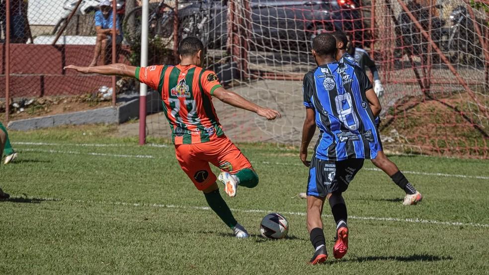 Léo Jabá em campo pelo Palestra Novo Itu — Foto: Sibele Lins / @Sibelins