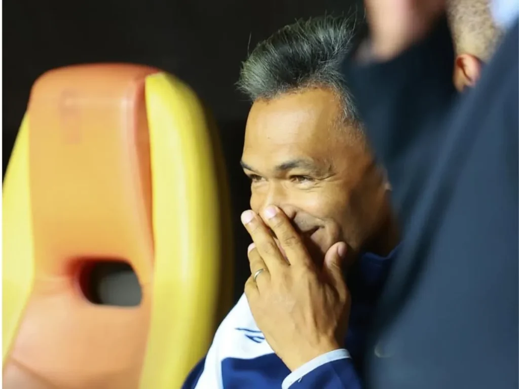 Ex-auxiliar de Mourinho e técnico nos Emirados Árabes, José Morais é oferecido ao Vasco