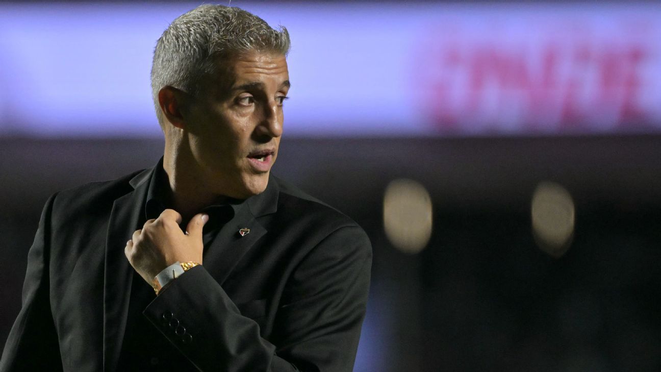 Hernán Crespo já recebeu consulta para assumir o comando do Vasco
