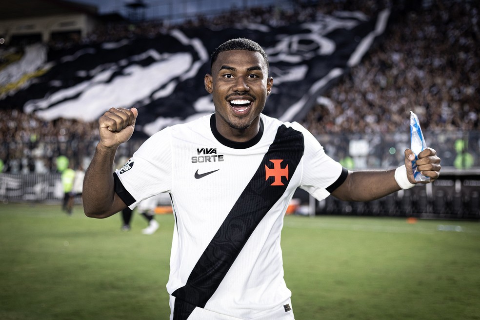 Perto do retorno ao Vasco, Cuiabano observa laterais de destaque na Copa e mira Seleção em 2030
