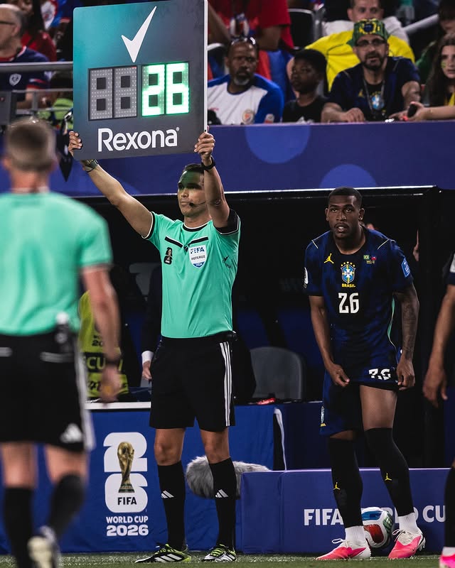 Rayan é o favorito de Ancelotti para a vaga de Raphinha e deve ser titular contra a Escócia