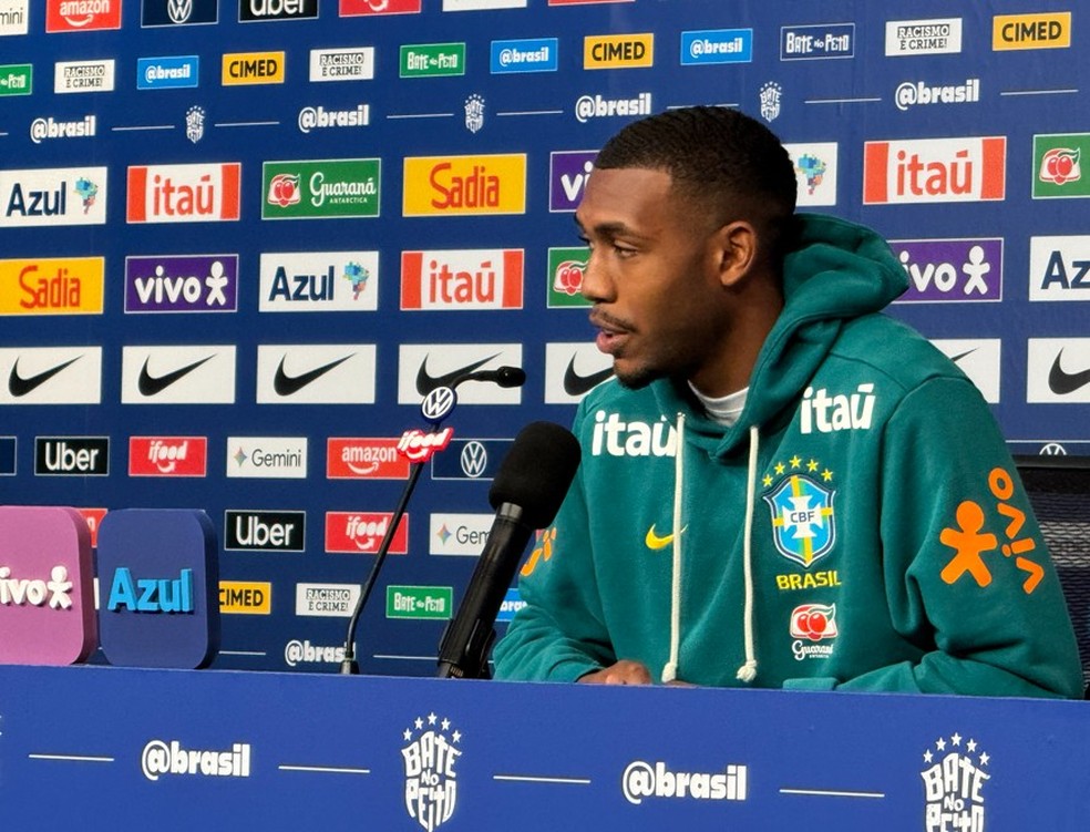 Titular da Seleção Brasileira na Copa, Rayan relembra início no Vasco